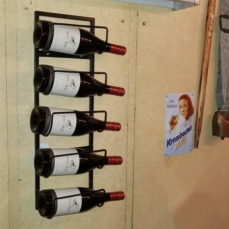 Wijnrek muurbevestiging zwart metaal 5 flessen i like wine ilikewine.nu